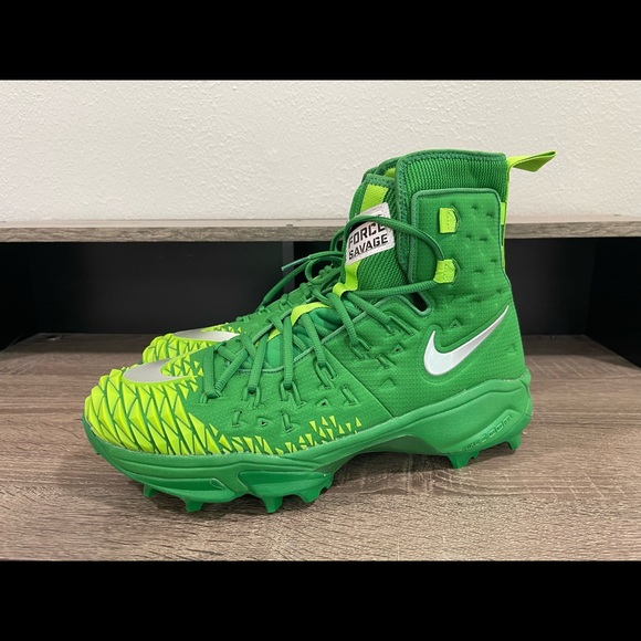 nike football cleats size 16